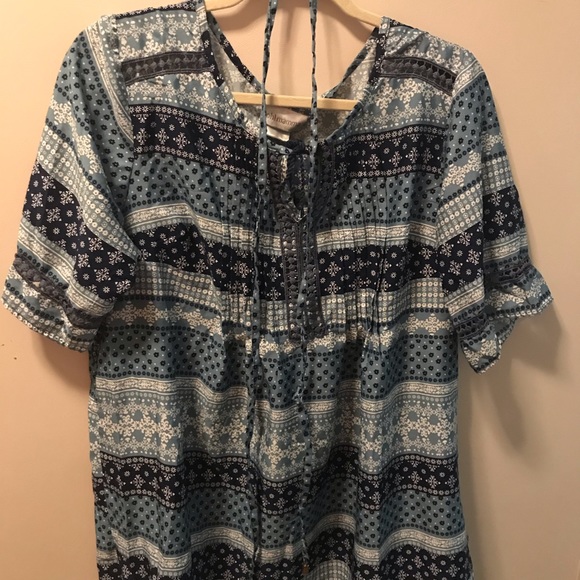 Maternity Top - Picture 2 of 2